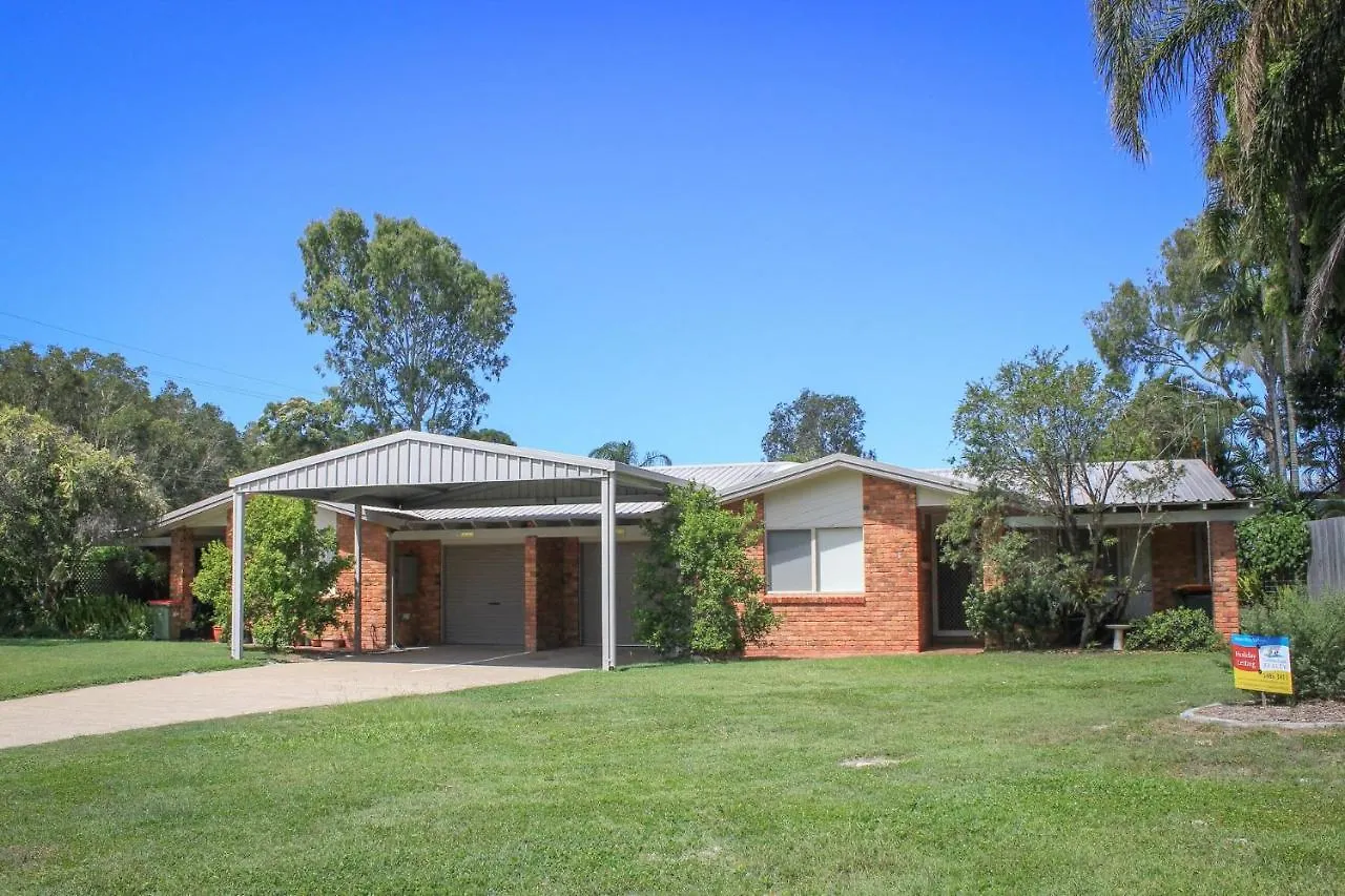 2 51 Carlo Road Rainbow Beach Holiday home